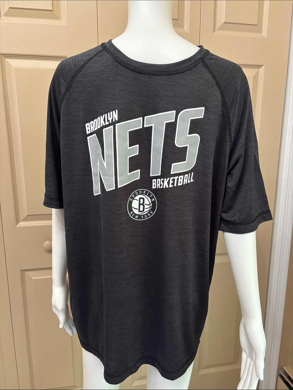 BROOKLYN NETS graphic tshirt